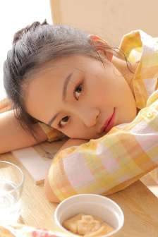 女大学生的沙龙服务